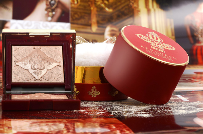 PUPA MILANO RED QUEEN: Pure Gold Highlighter, and Scented Shimmering Loose Powder – Face and Body